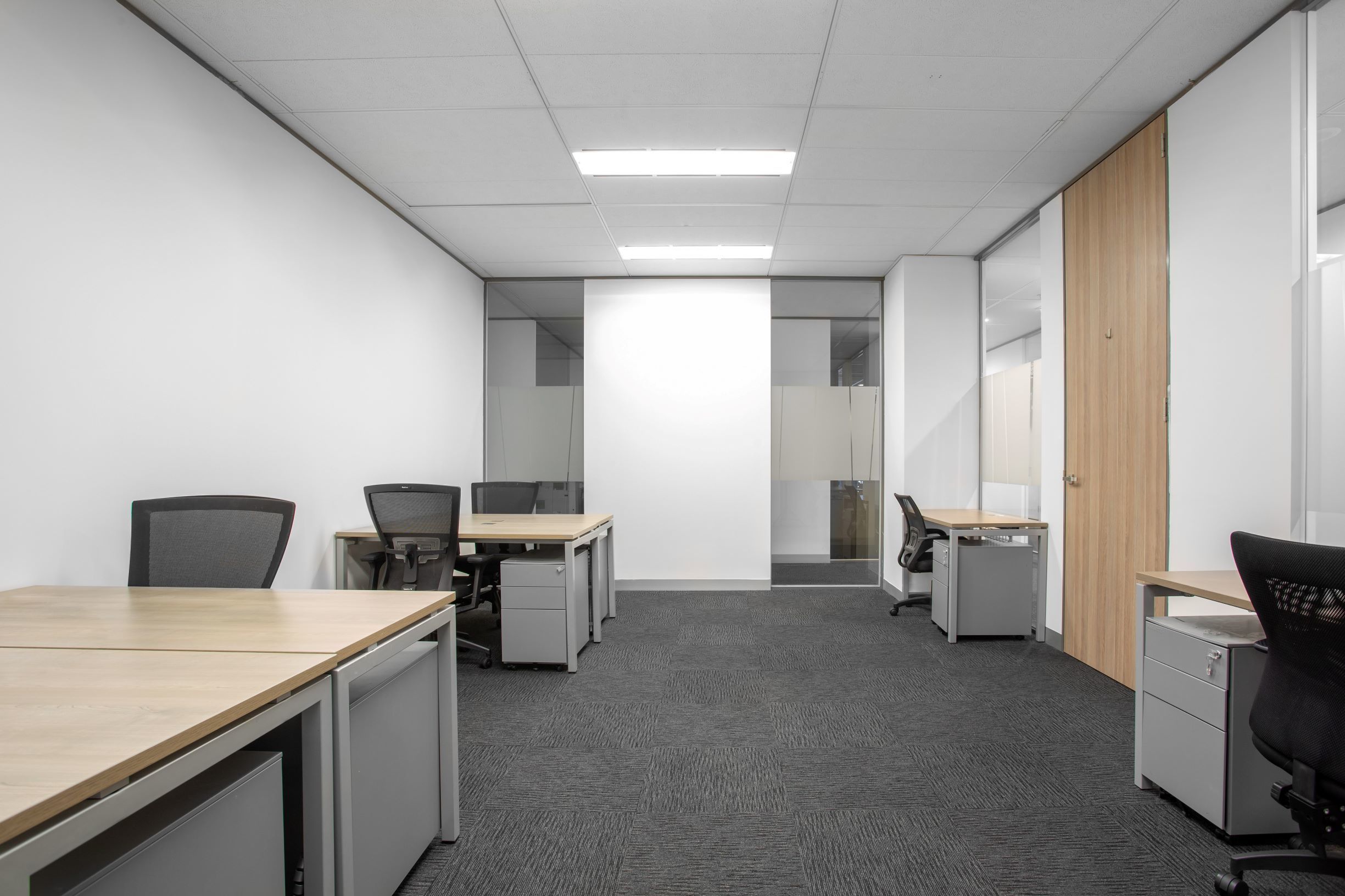 Private office space tailored to your business’ unique needs in Regus Citigroup Centre Private office space tailored to your business’ unique needs in Regus Citigroup Centre