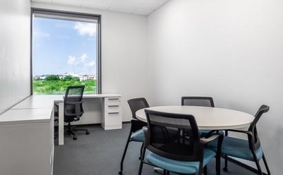 Private office for 3 people in Regus One Welches Private office for 3 people in Regus One Welches