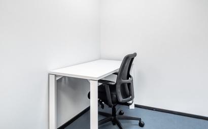 Flexible workspace with dedicated desk in Regus One Welches Flexible workspace with dedicated desk in Regus One Welches