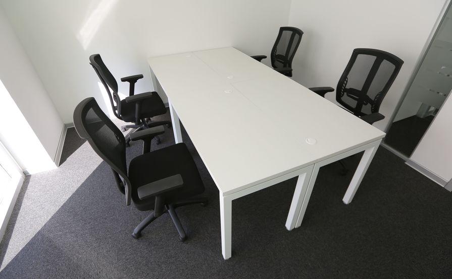 Private office for 4 people in Regus Opera & Ballet 