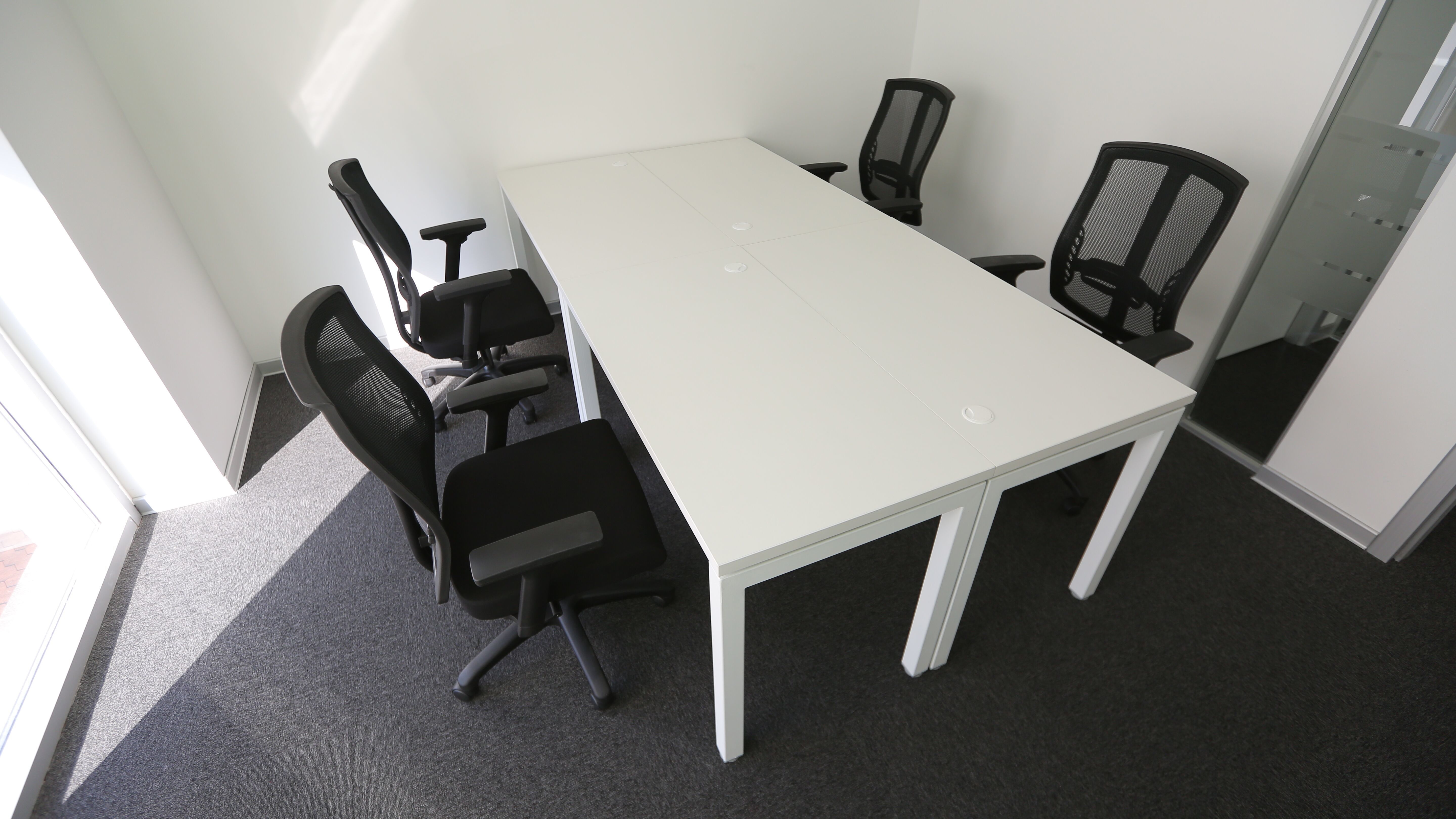 Flexible workspace in Regus Opera & Ballet 