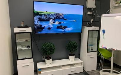 Conference Room near Long Beach Airport Conference Room near Long Beach Airport