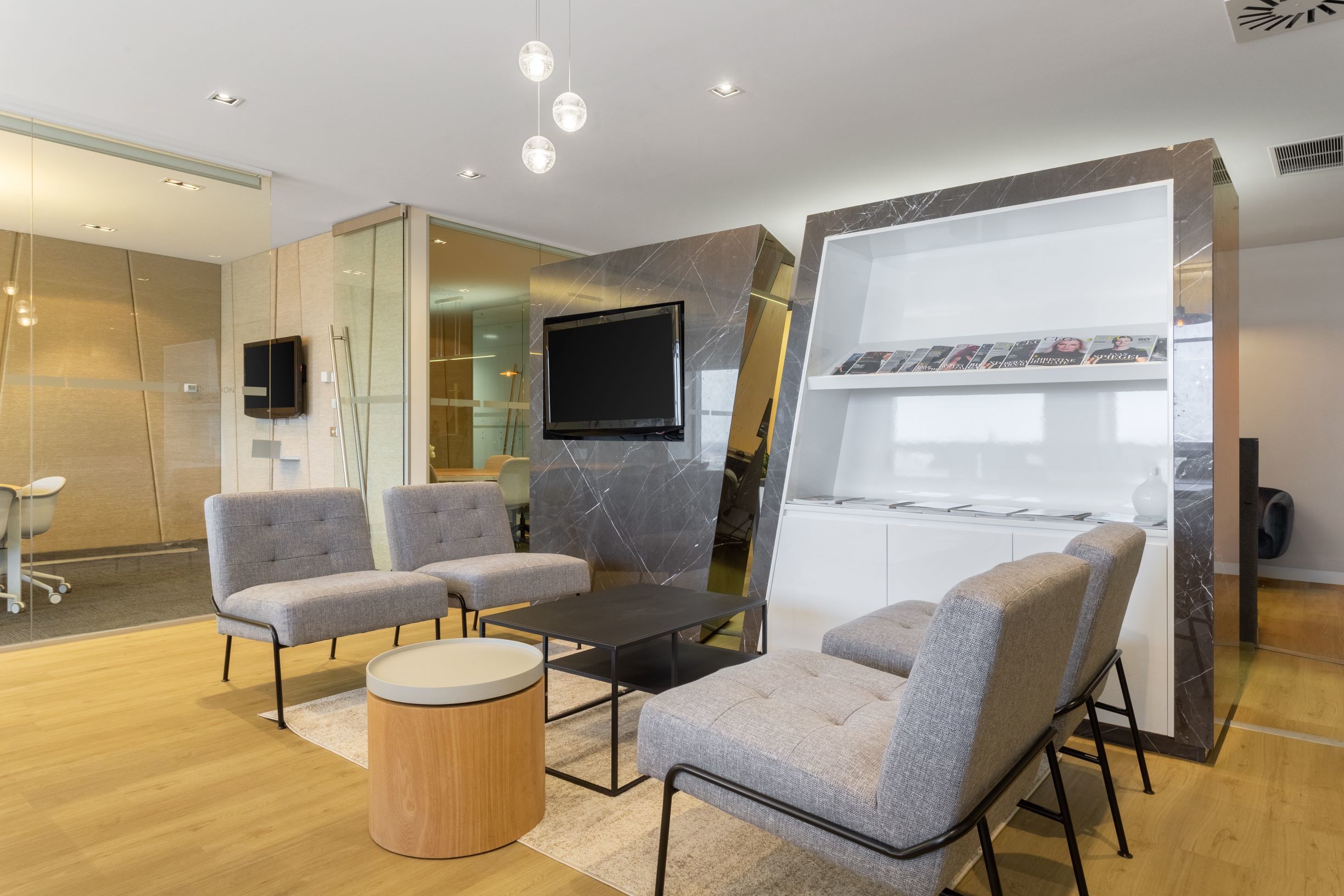 Find office space in Regus 385 Bourke Street for 4 persons with everything taken care of Find office space in Regus 385 Bourke Street for 4 persons with everything taken care of