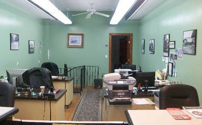 Office Space to share with Real Estate company Office Space to share with Real Estate company