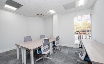 Extra-large office in Cayman Islands, The White House Extra-large office in Cayman Islands, The White House