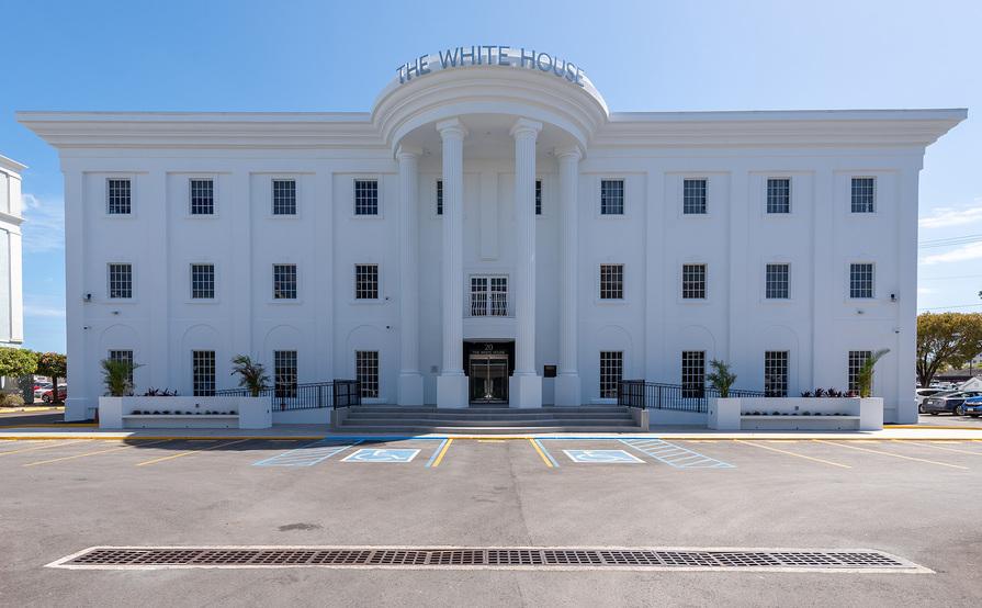 Private office for 4 people in Cayman Islands, The White House Private office for 4 people in Cayman Islands, The White House