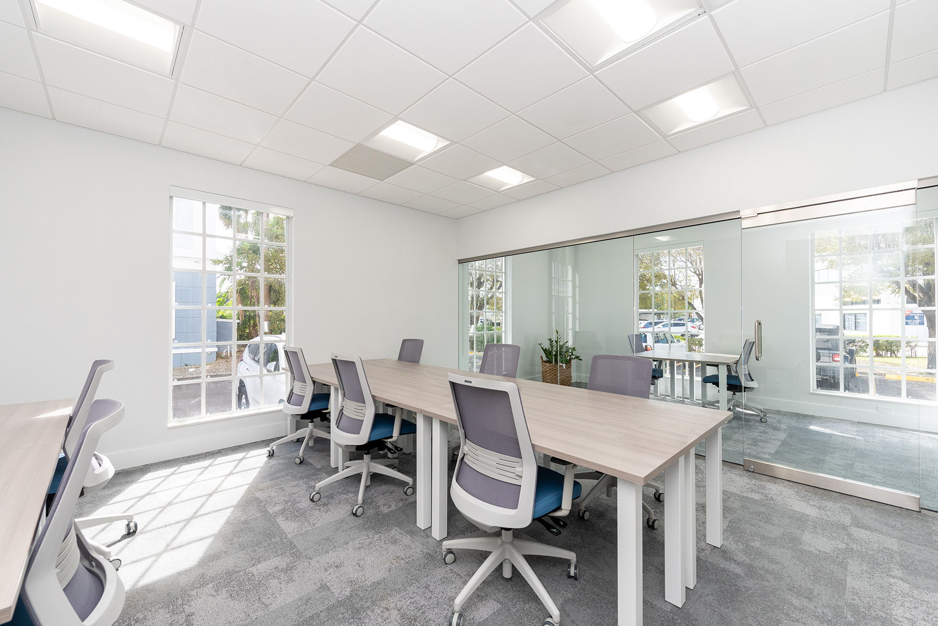 Private office for 4 people in Cayman Islands, The White House Private office for 4 people in Cayman Islands, The White House