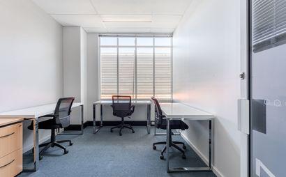 Private office space tailored to your business’ unique needs in Regus Burelli Street Private office space tailored to your business’ unique needs in Regus Burelli Street