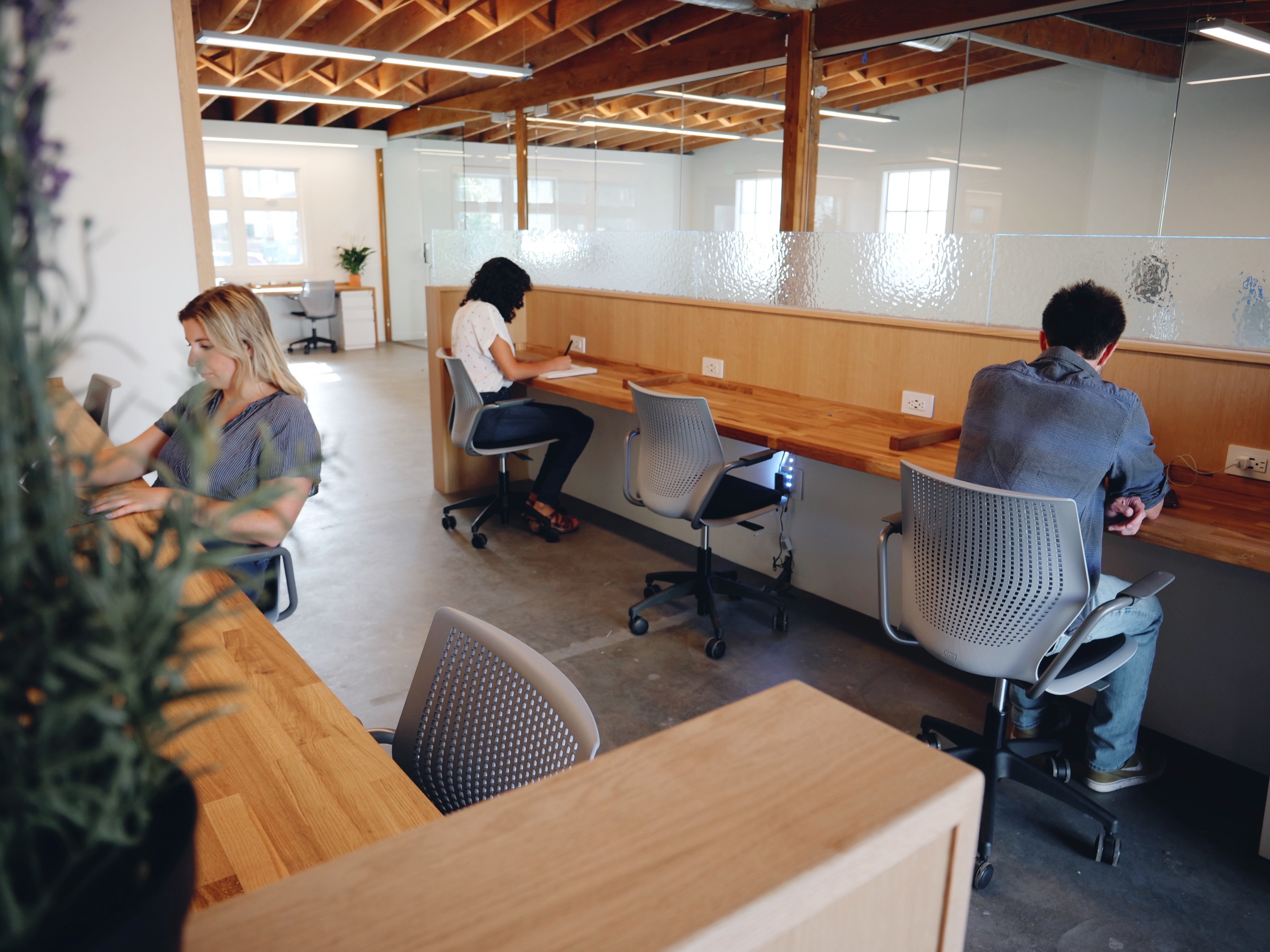 Open Desk Seating - Hot Seat