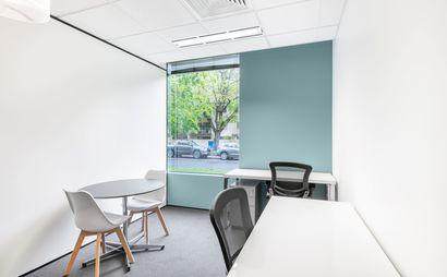 Access professional coworking space in Regus Kingston Access professional coworking space in Regus Kingston