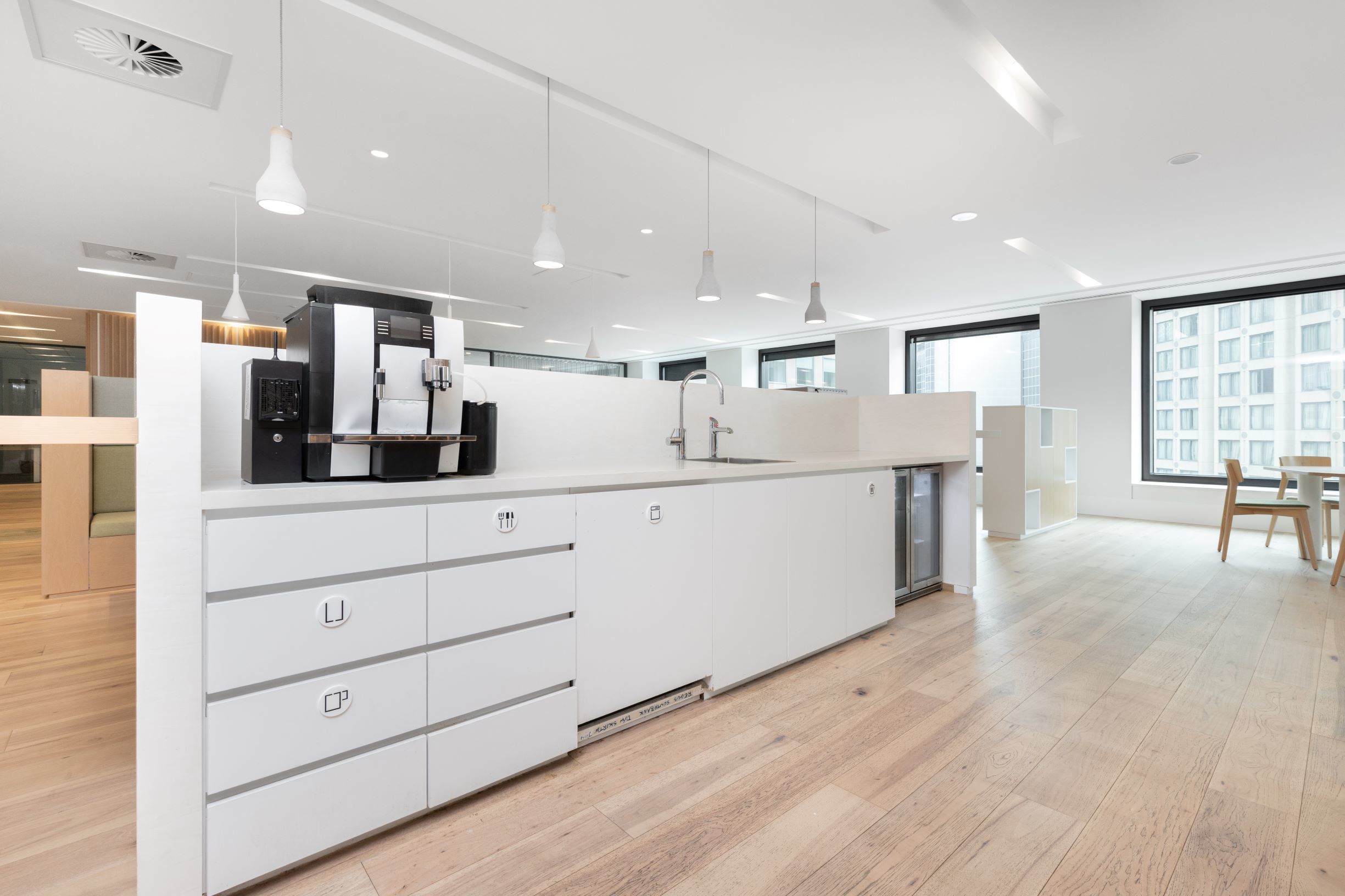 Coworking space in Regus HWT Tower - Southbank