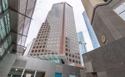 Open plan office space for 10 persons in Regus HWT Tower - Southbank Open plan office space for 10 persons in Regus HWT Tower - Southbank