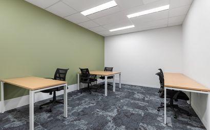 Open plan office space for 10 persons in Regus HWT Tower - Southbank Open plan office space for 10 persons in Regus HWT Tower - Southbank