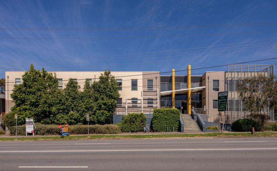 Fully serviced private office space for you and your team in Regus Mount Waverley