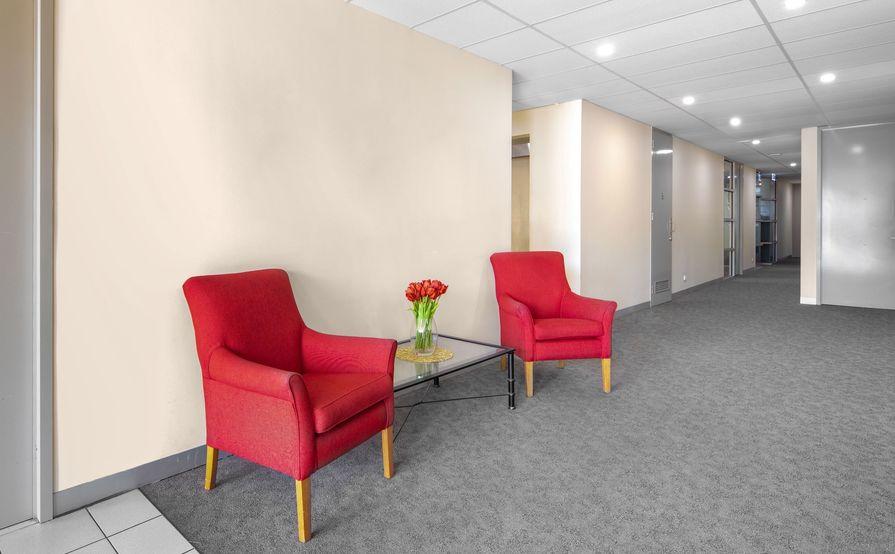 Fully serviced private office space for you and your team in Regus Mount Waverley