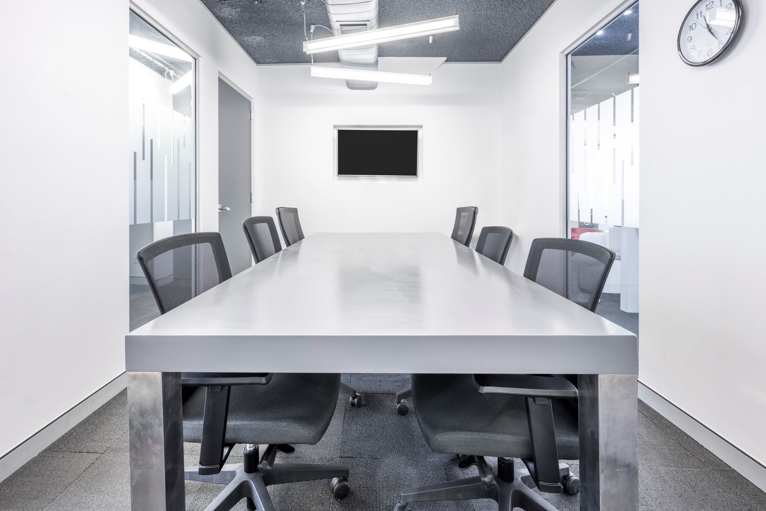 Access professional coworking space in Regus Ultimo