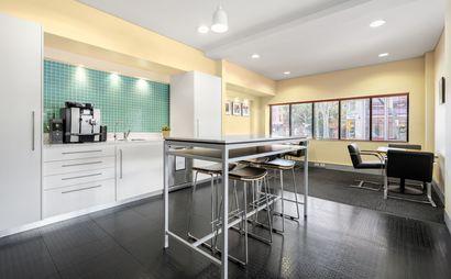 Find office space in Regus Crows Nest for 5 persons with everything taken care of Find office space in Regus Crows Nest for 5 persons with everything taken care of