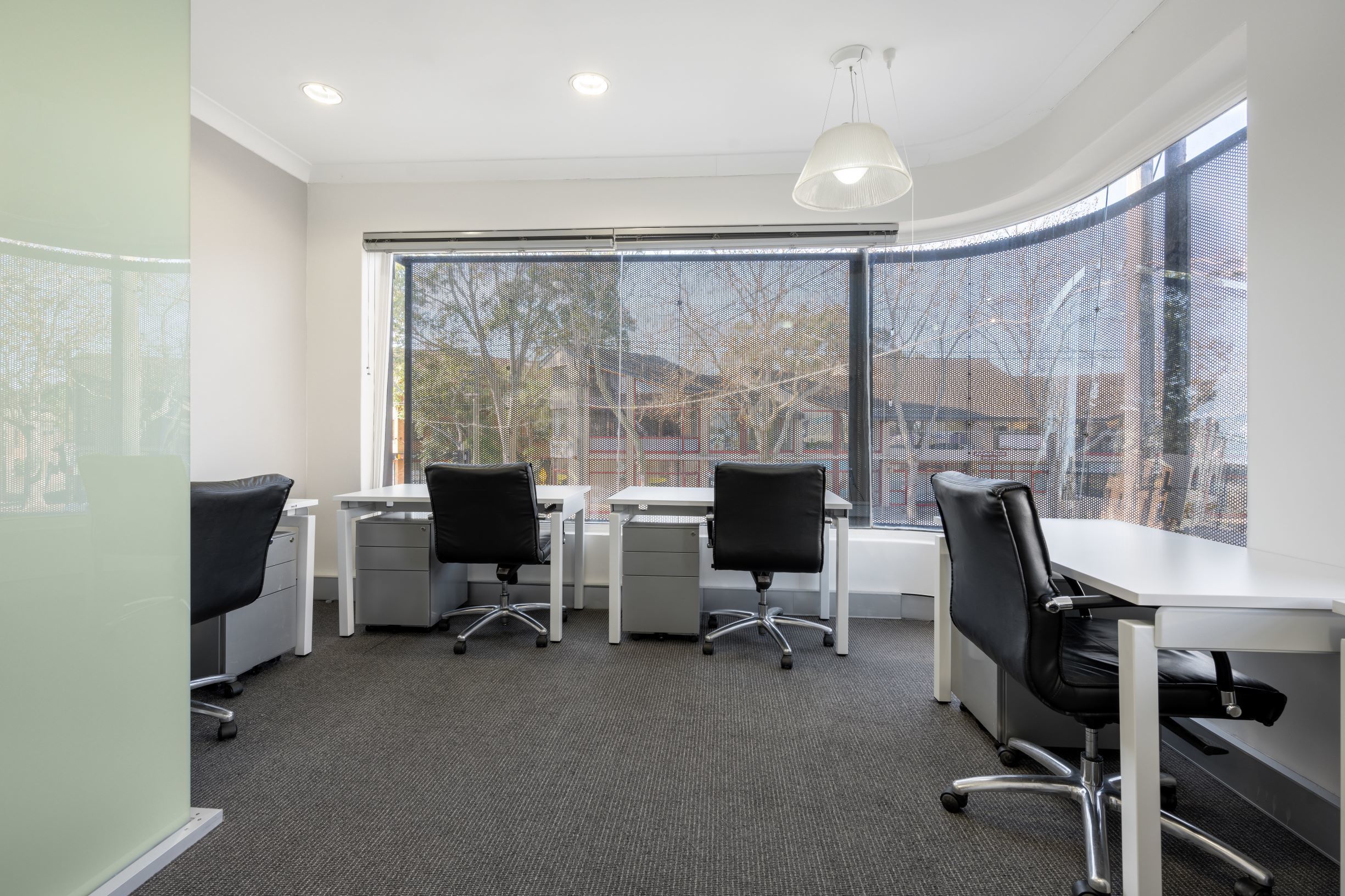 Find a dedicated desk in Regus Crows Nest
