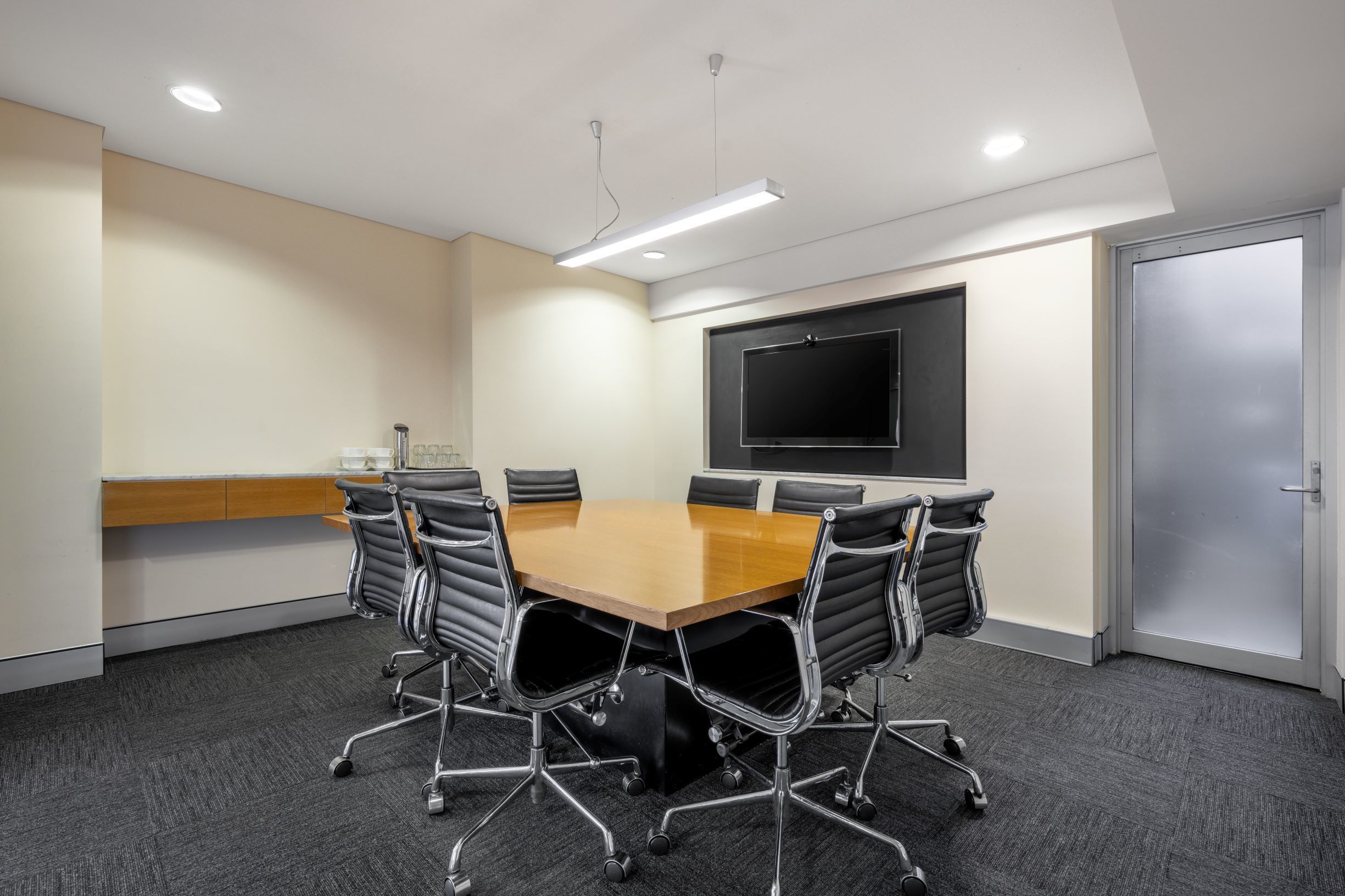 Expand your business presence with a virtual office in Regus Crows Nest