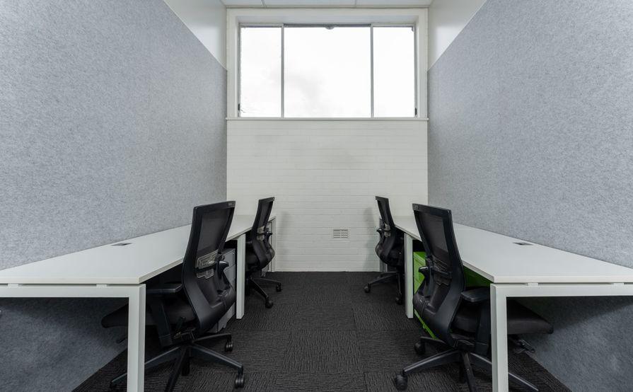 Open plan office space for 10 persons in Regus Balmain Open plan office space for 10 persons in Regus Balmain
