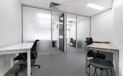 Open plan office space for 15 persons in Regus Balmain Open plan office space for 15 persons in Regus Balmain