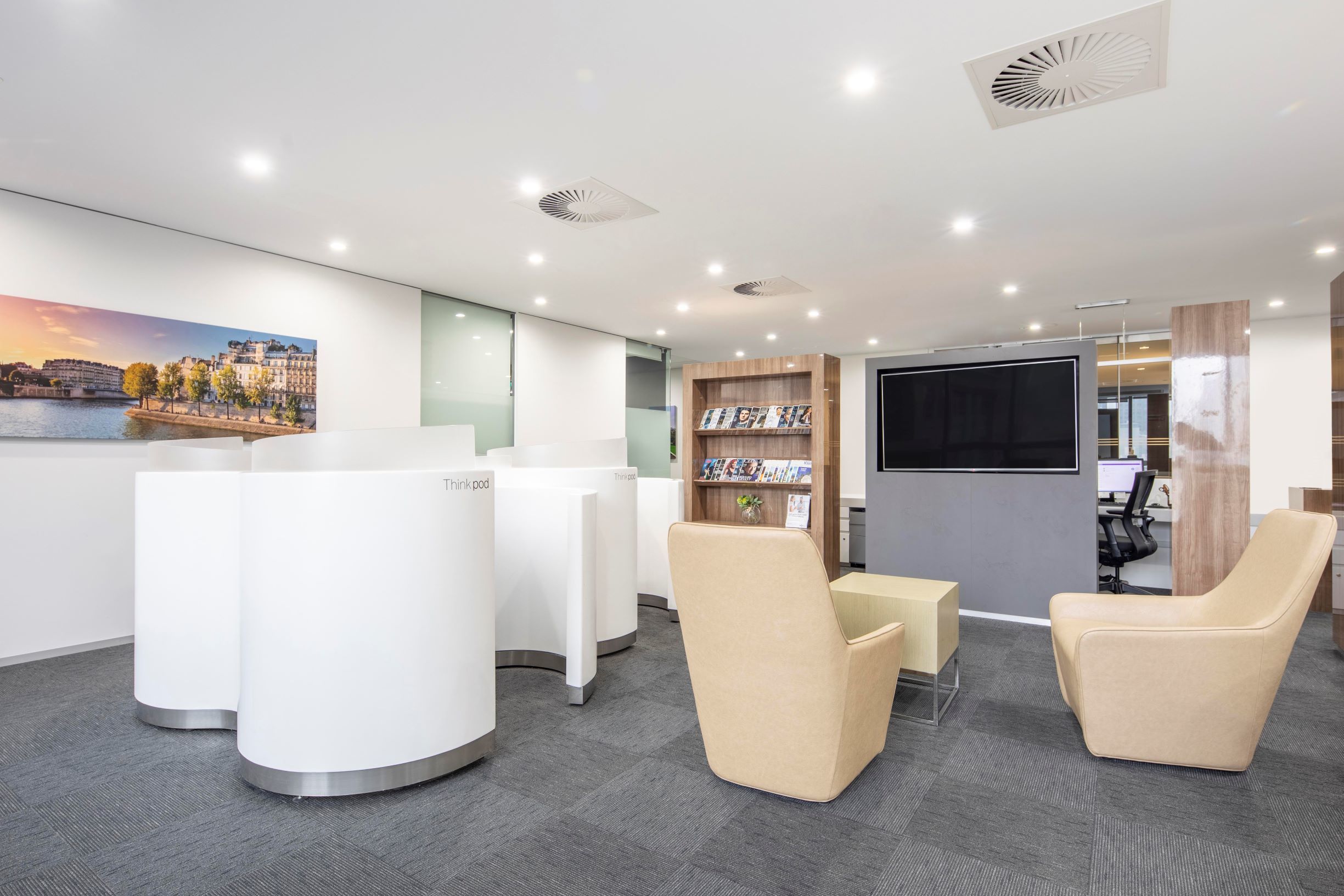 All-inclusive access to coworking space in Regus 90 Collins Street