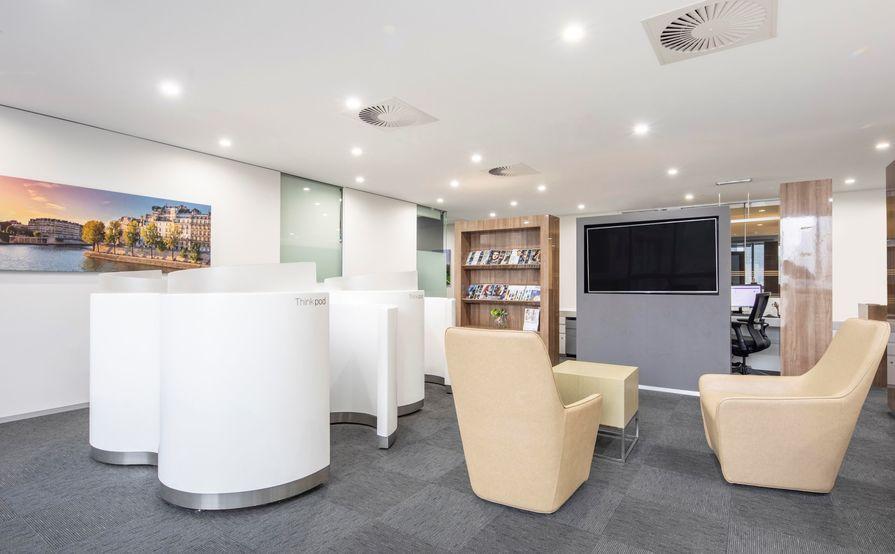 Book a reserved coworking spot or hot desk in Regus 90 Collins Street