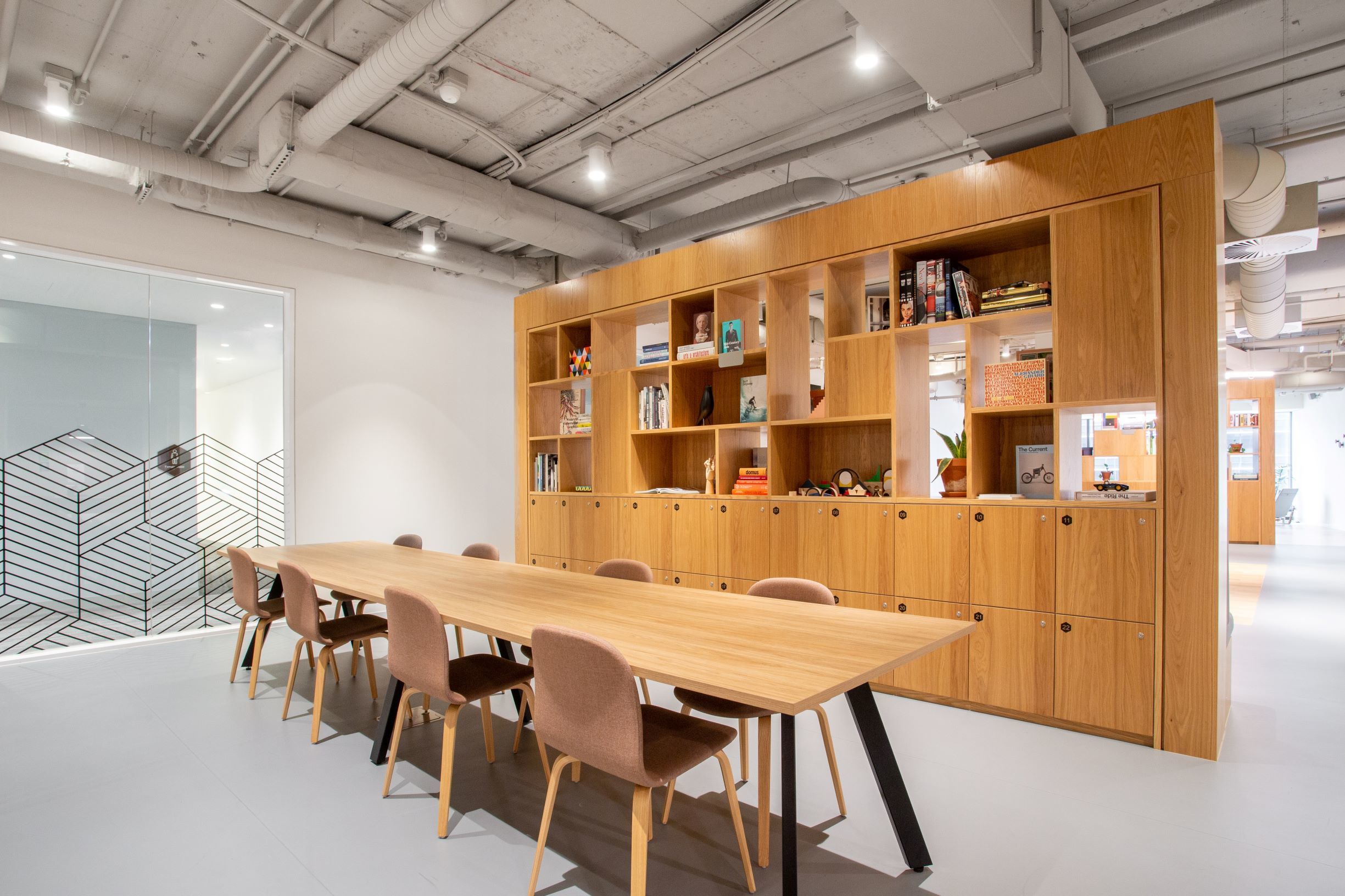 Tailor-made dream offices for 4 persons in Spaces One MQ Tailor-made dream offices for 4 persons in Spaces One MQ