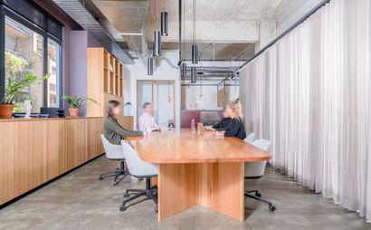 Book open plan office space for businesses of all sizes in Spaces Surry Hills Book open plan office space for businesses of all sizes in Spaces Surry Hills