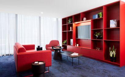 Level 8 Boardroom (continuous coffee and tea - complimentary) Level 8 Boardroom (continuous coffee and tea - complimentary)