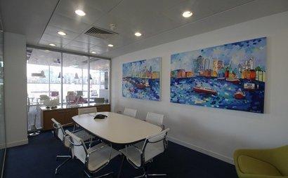 Flexible Desk Space on the Thames Flexible Desk Space on the Thames