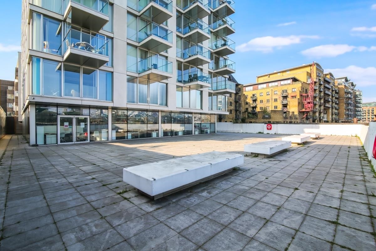 Flexible Desk Space on the Thames