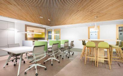 Open plan office space for 15 persons in Regus International Airport - Regus Express Open plan office space for 15 persons in Regus International Airport - Regus Express