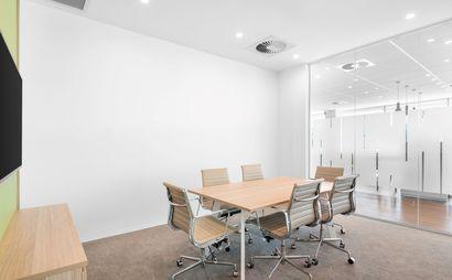All-inclusive access to professional office space 15 persons in Regus Gateway Business Center All-inclusive access to professional office space 15 persons in Regus Gateway Business Center