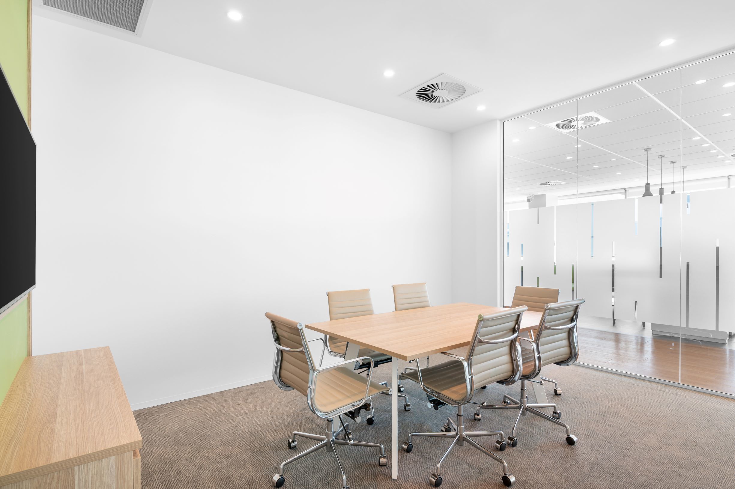 Expand your business presence with a virtual office in Regus Gateway Business Center 