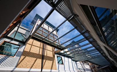 Cowork at the ‘Smart Energy Hub’ in leading environmental building Cowork at the ‘Smart Energy Hub’ in leading environmental building