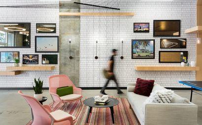 Beautifully designed office space for 1 person in Spaces T&G Building Beautifully designed office space for 1 person in Spaces T&G Building