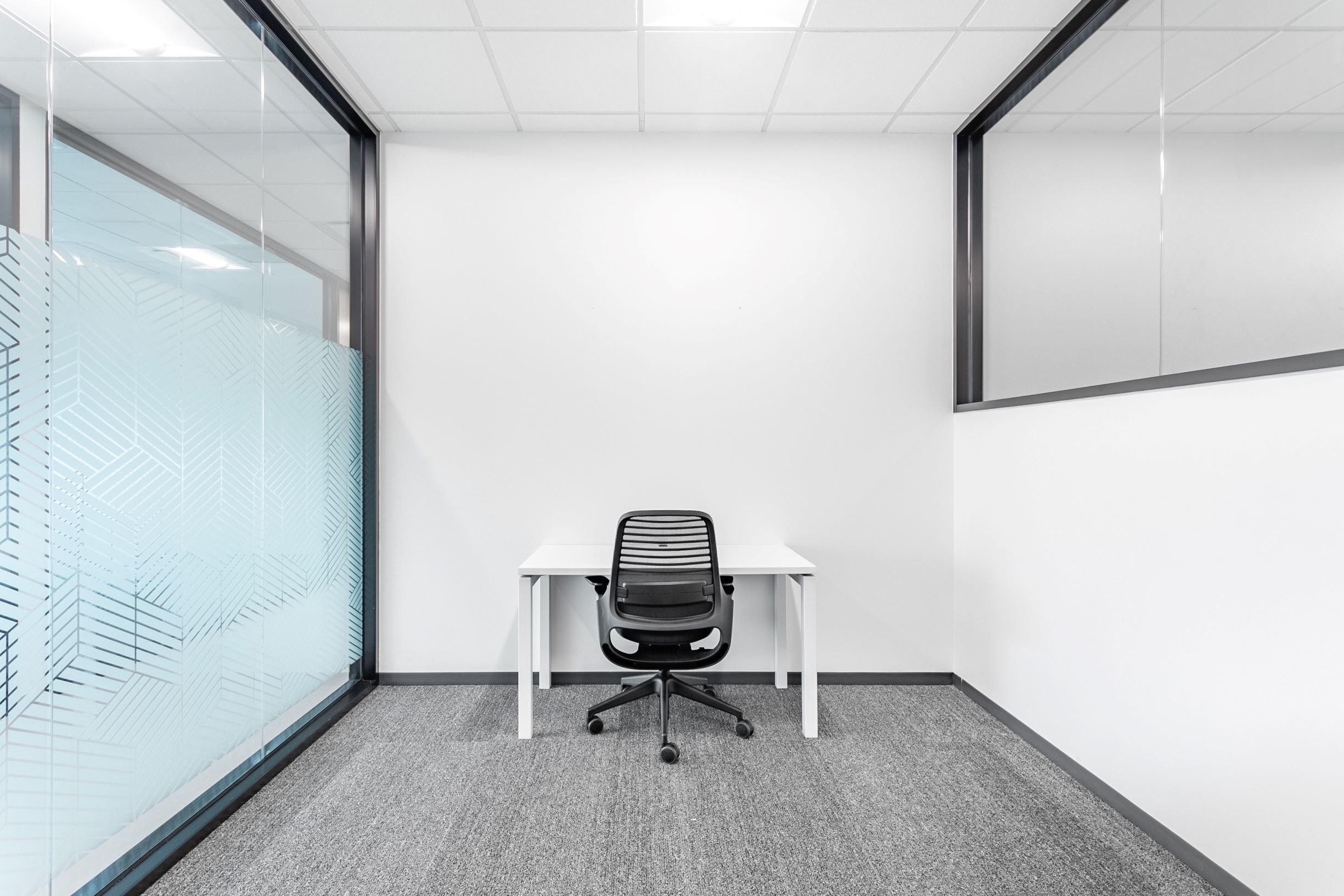 Beautifully designed office space for 3 persons in Spaces T&G Building Beautifully designed office space for 3 persons in Spaces T&G Building