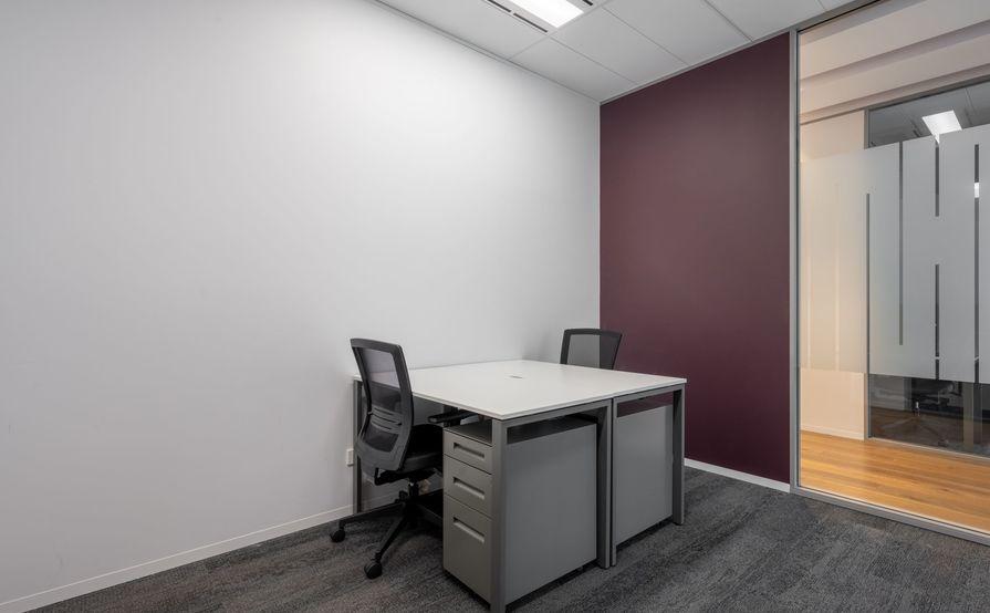 Access professional office space in Regus World Square