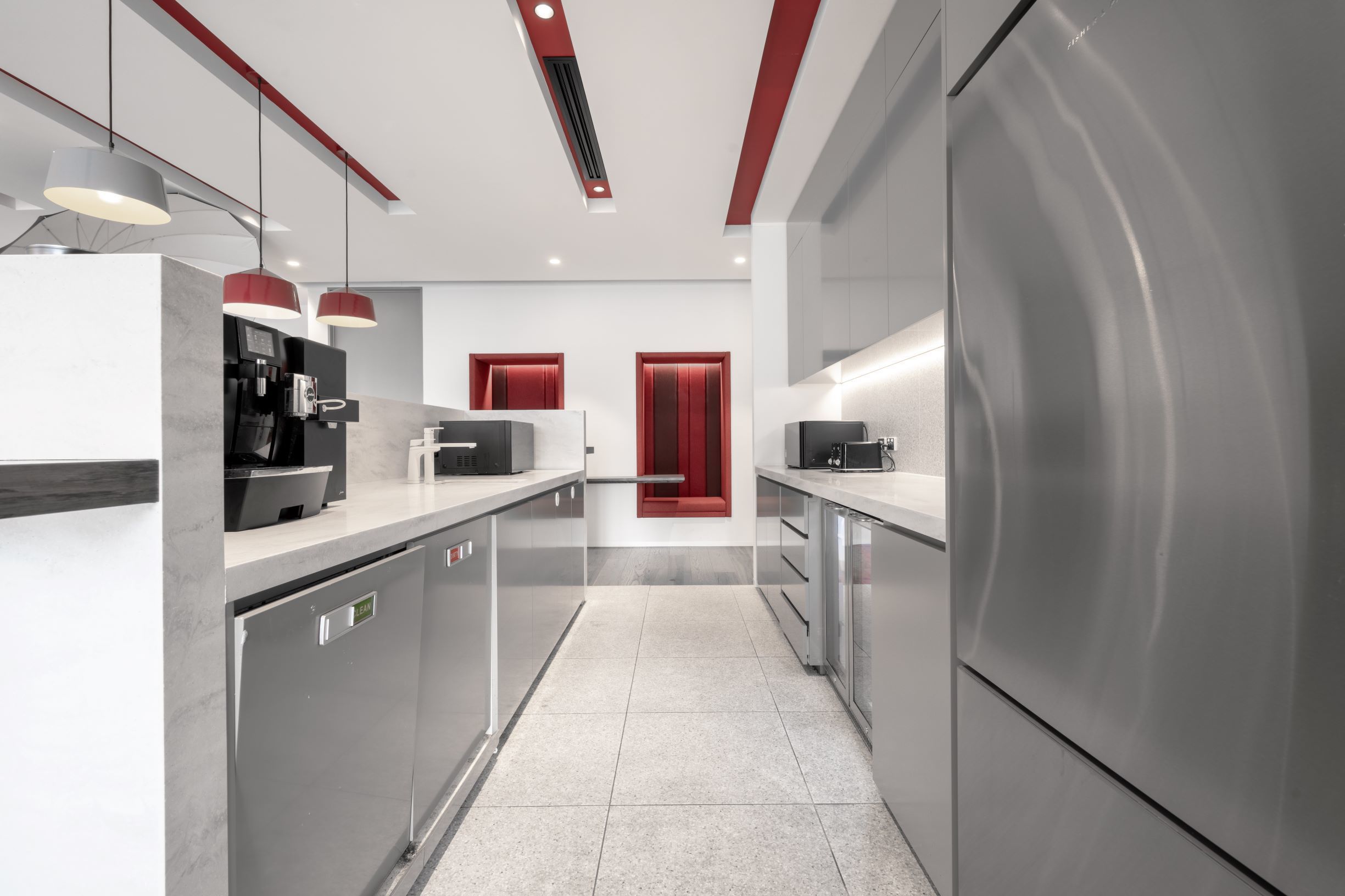Move into ready-to-use open plan office space for 15 persons in Regus World Square Move into ready-to-use open plan office space for 15 persons in Regus World Square