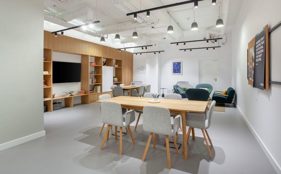 Fully serviced open plan office space for you and your team in Spaces Martin Place Fully serviced open plan office space for you and your team in Spaces Martin Place