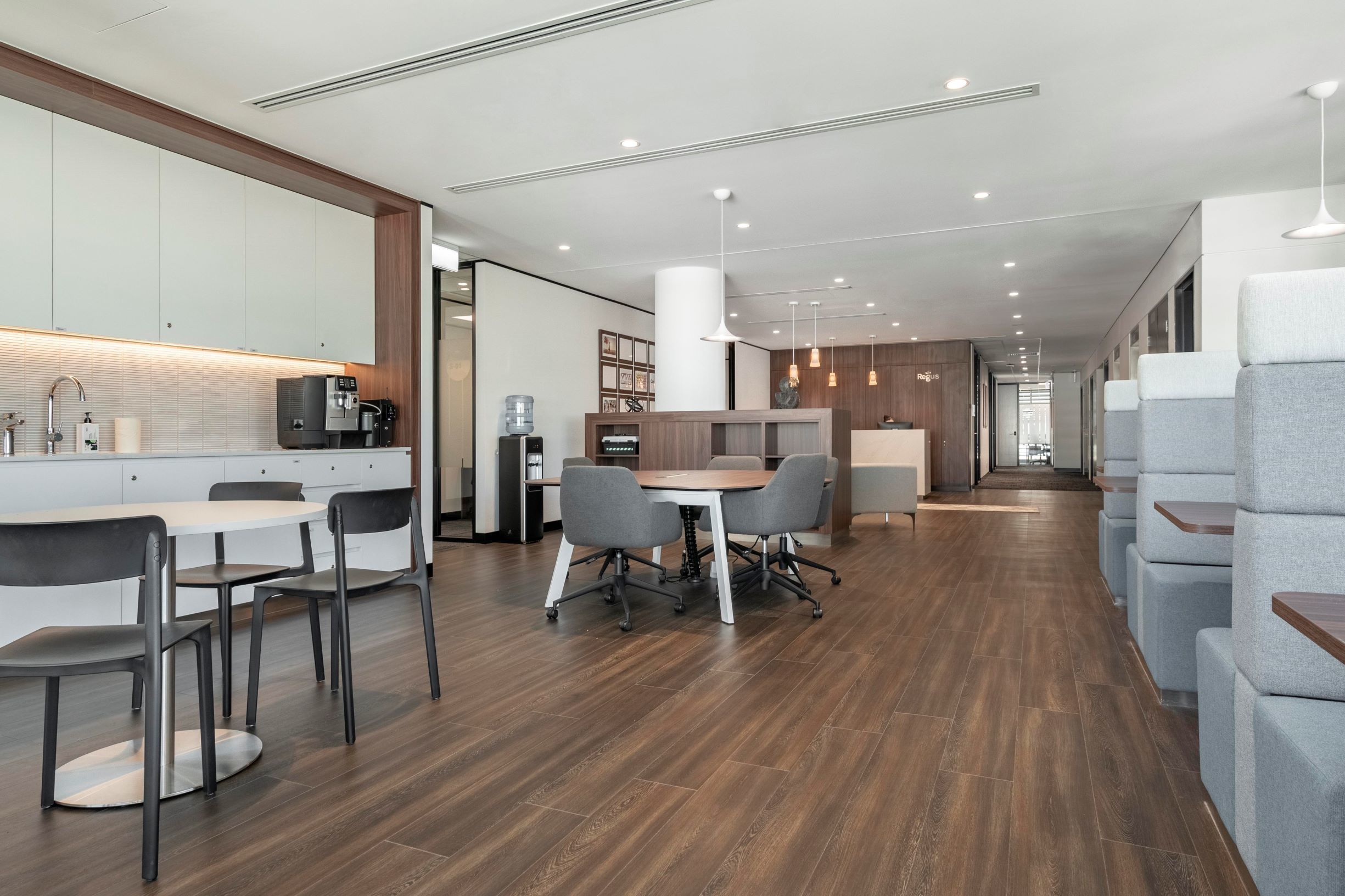 Unlimited coworking access in Regus 66 Smith Street