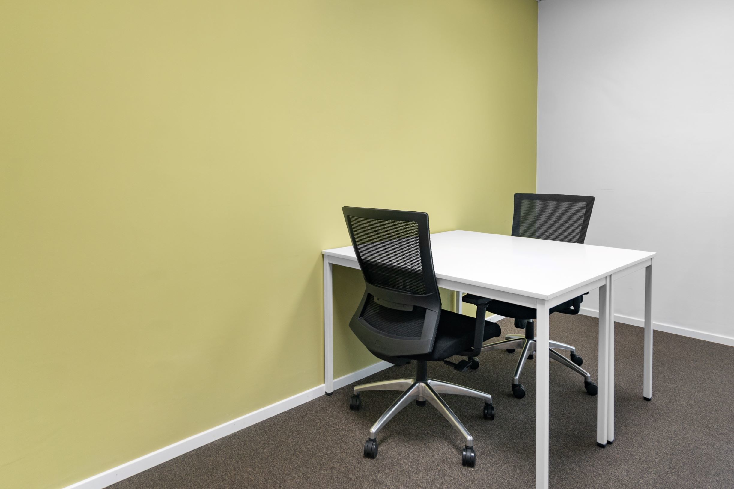 Unlimited office access in Regus 66 Smith Street