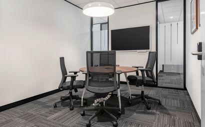 Choose the services you need with a flexible virtual office plan Choose the services you need with a flexible virtual office plan