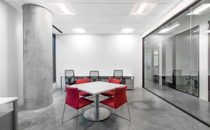 Tailor-made dream offices for 3 persons in Spaces Rialto Tailor-made dream offices for 3 persons in Spaces Rialto