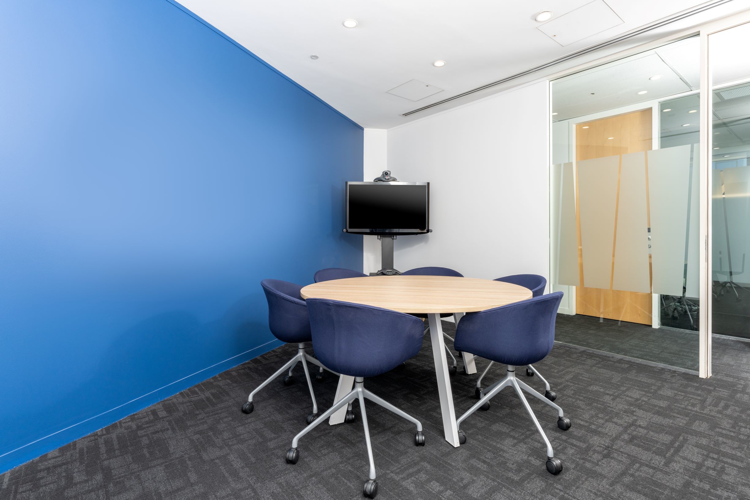 Fully serviced private office space for you and your team in Regus Darling Park Fully serviced private office space for you and your team in Regus Darling Park