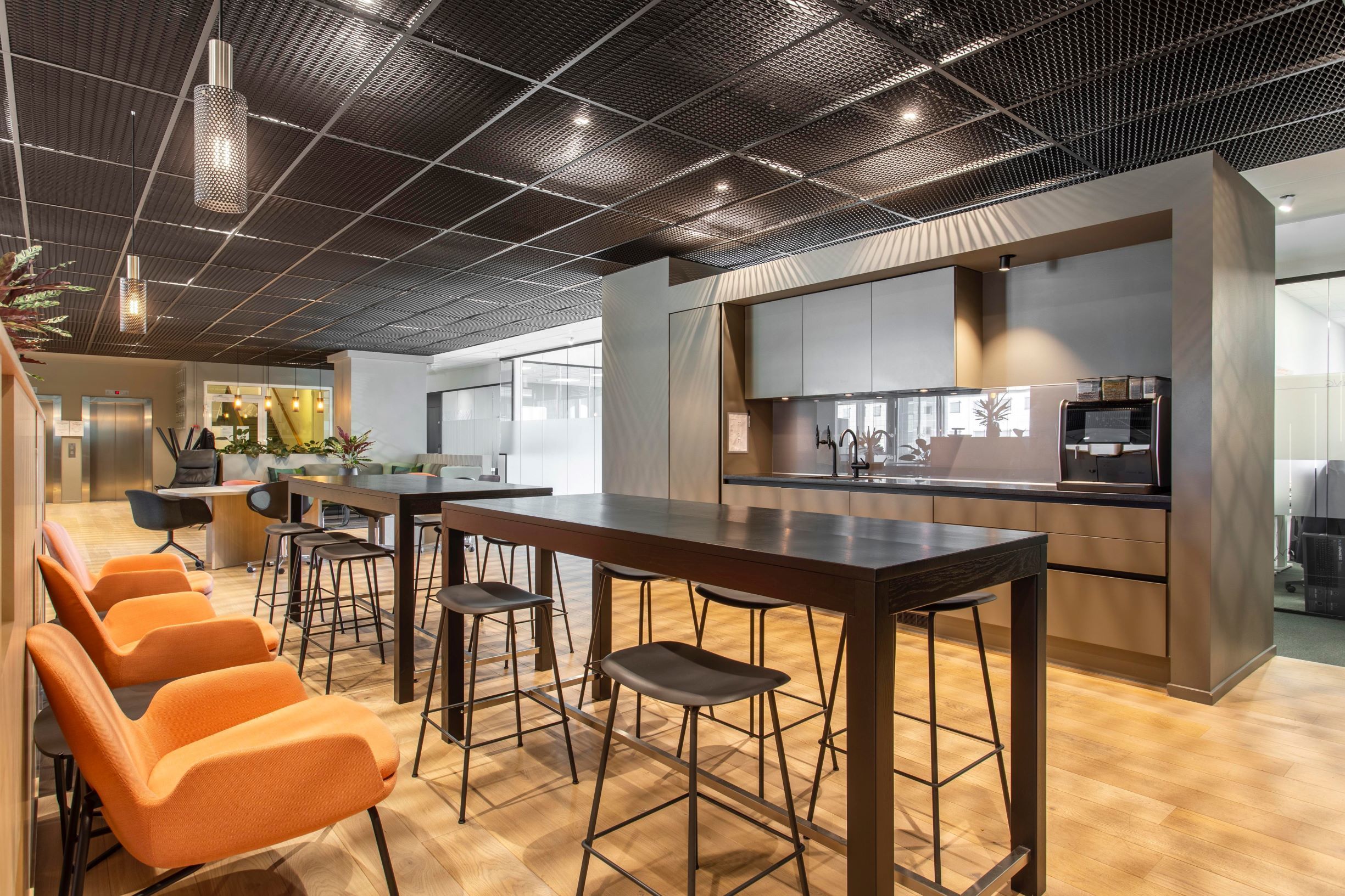 Fully serviced private office space for you and your team in Regus Darling Park Fully serviced private office space for you and your team in Regus Darling Park