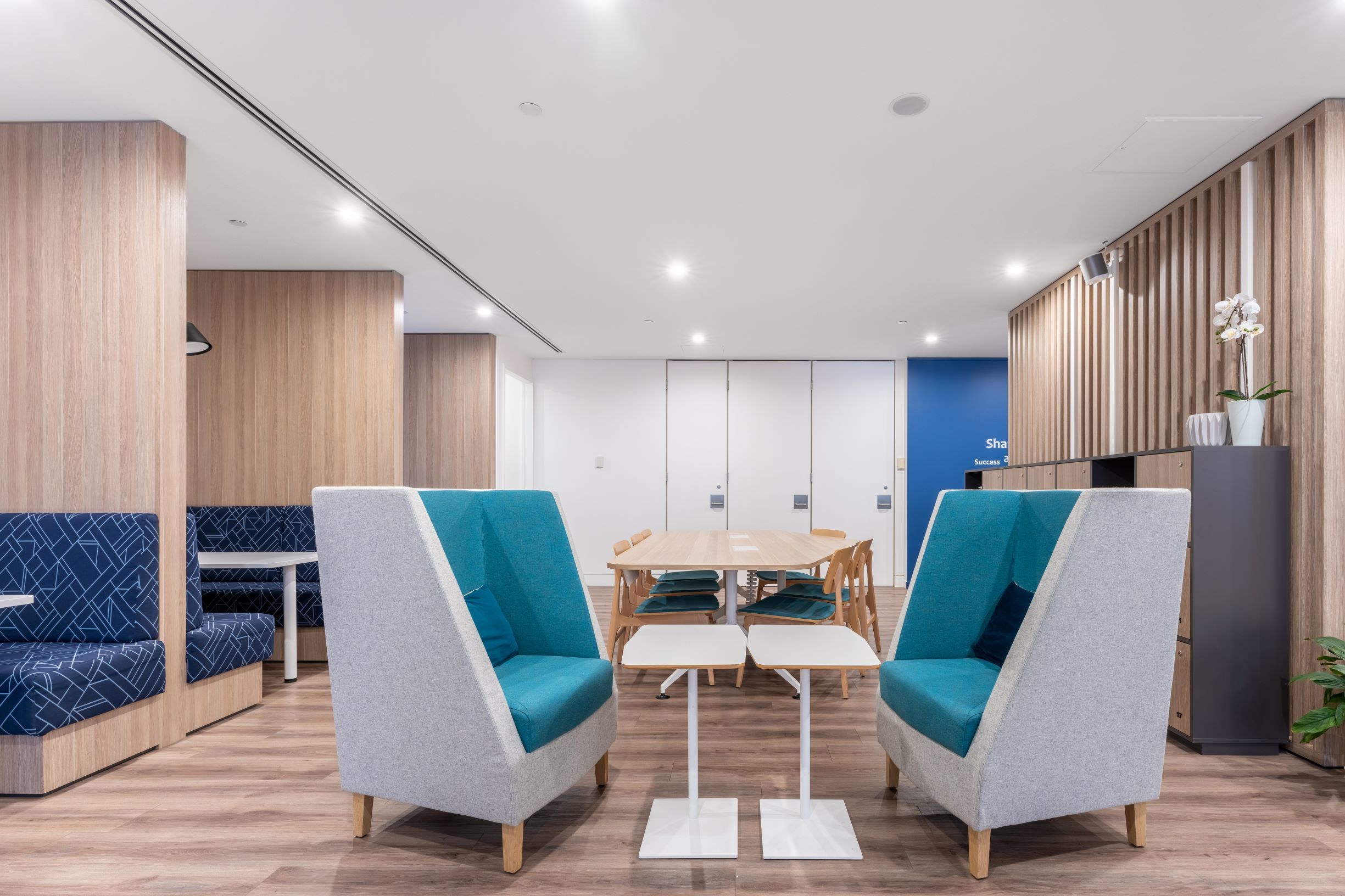 All-inclusive access to professional office space for 4 persons in Regus Darling Park All-inclusive access to professional office space for 4 persons in Regus Darling Park