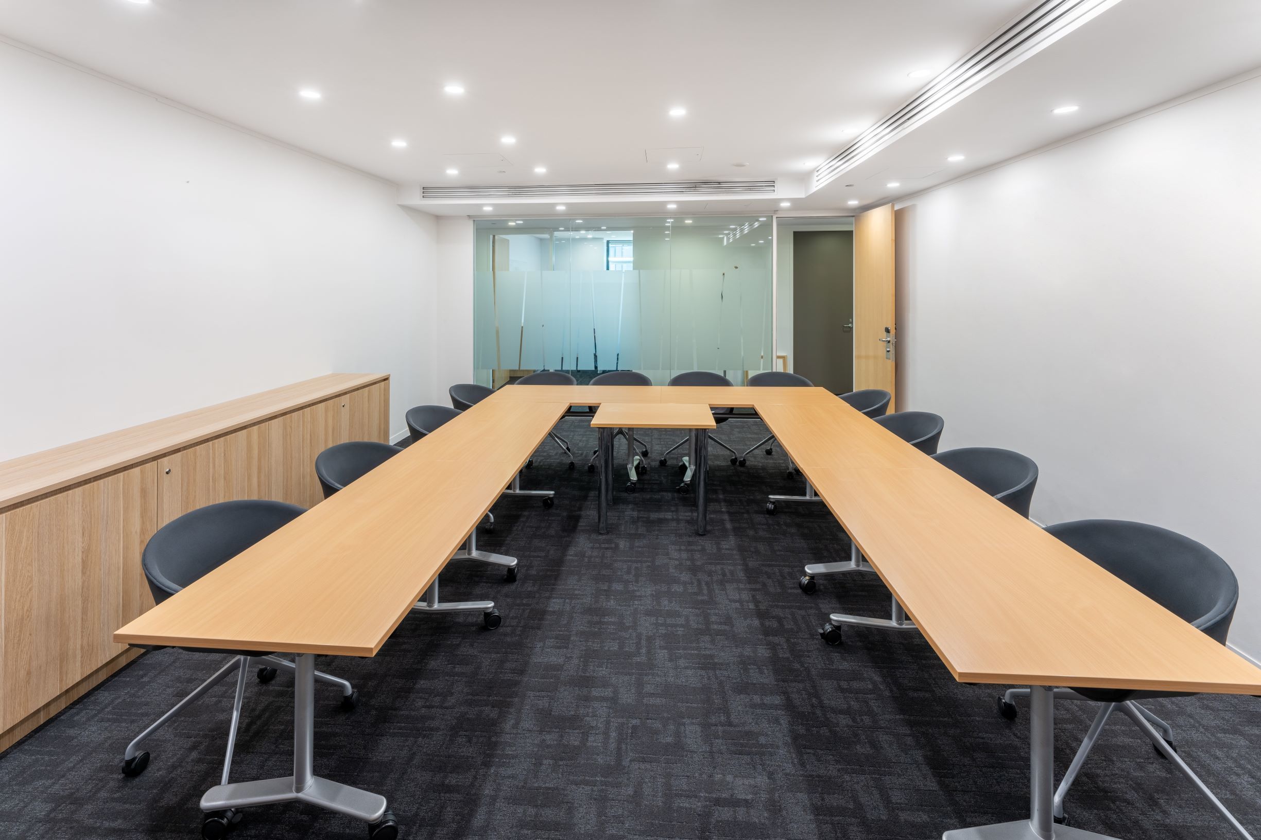 All-inclusive access to professional office space for 4 persons in Regus Darling Park All-inclusive access to professional office space for 4 persons in Regus Darling Park