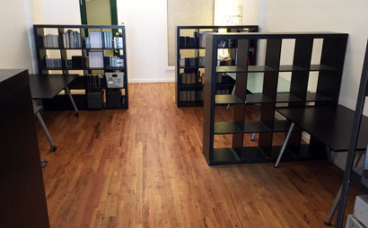 Desk in prime DUMBO building Desk in prime DUMBO building